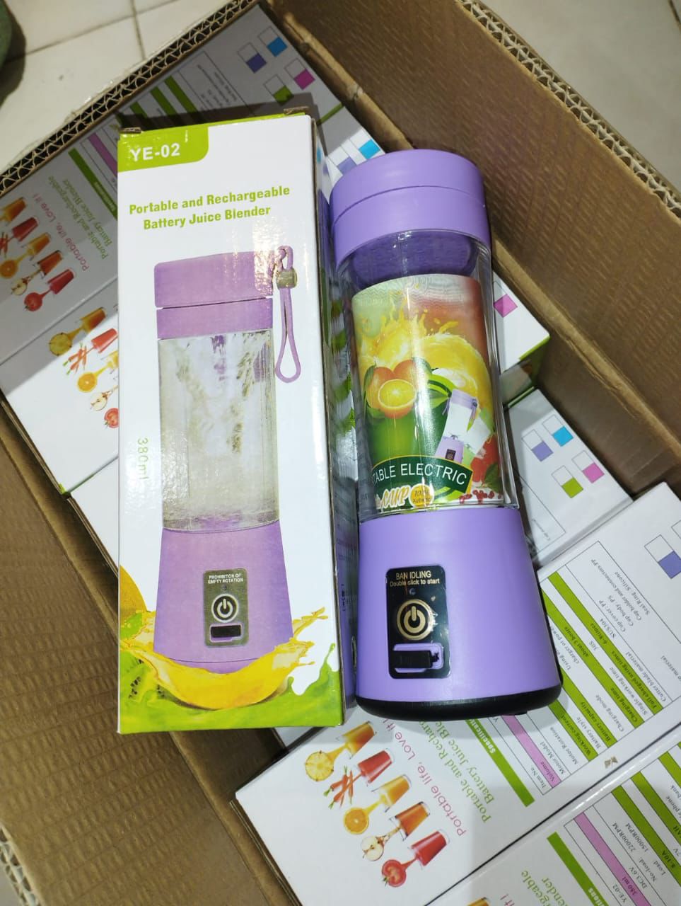 Rechargeable mini juicer blender